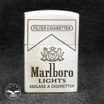 فندک خشدار نقره‌ای طرح سیگار مارلبرو